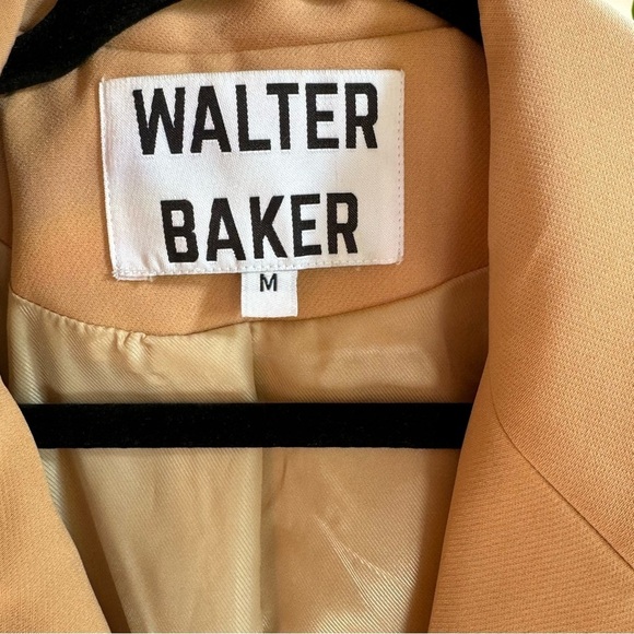 Walter Baker Classic Peak Lapel Double Breasted Blazer in Tan Medium - Picture 4 of 4